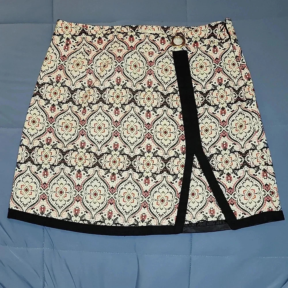 CATO Skirt with Zipper Size 10